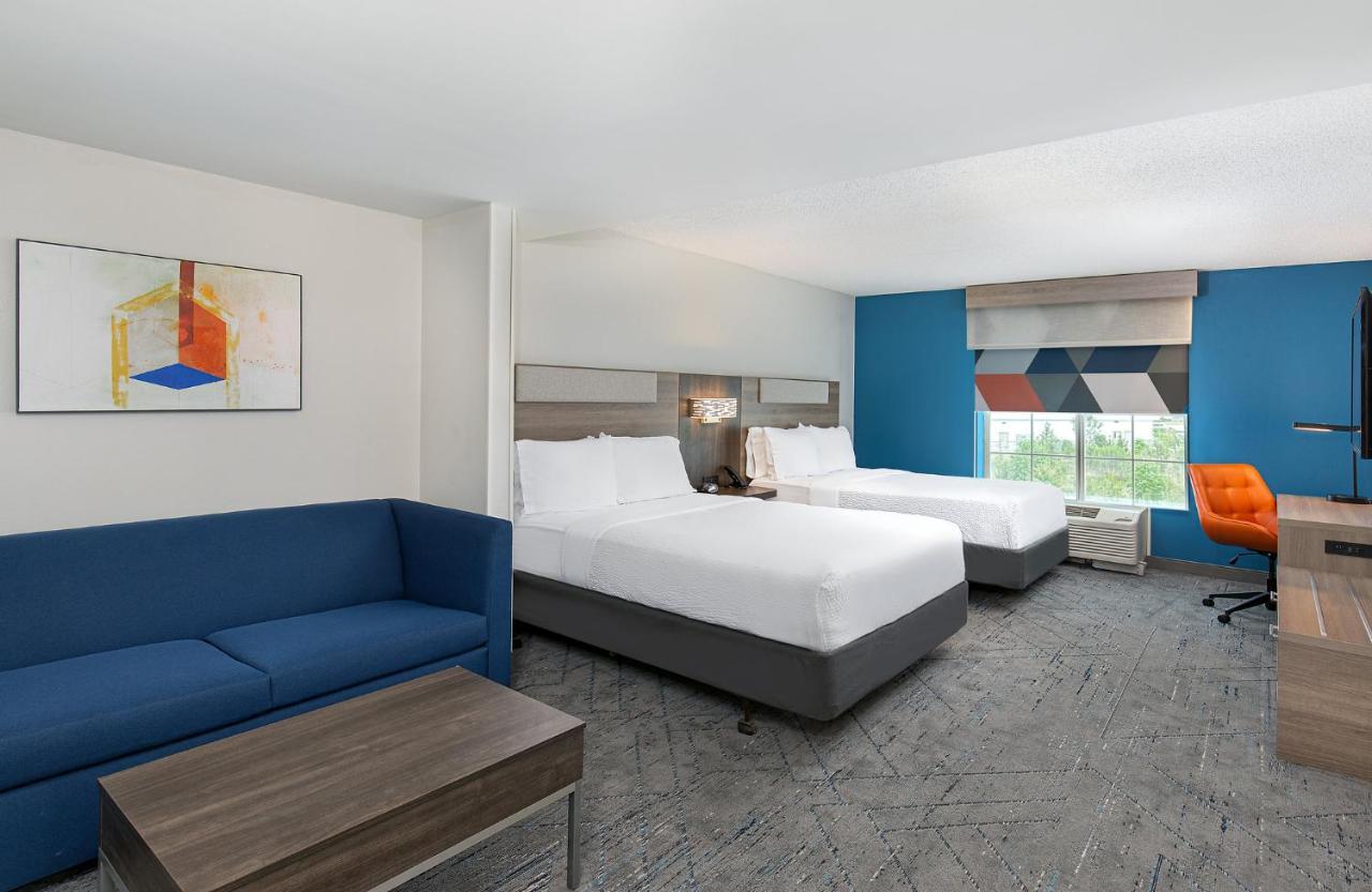 Holiday Inn Express & Suites Columbus At Northlake By Ihg Eksteriør bilde
