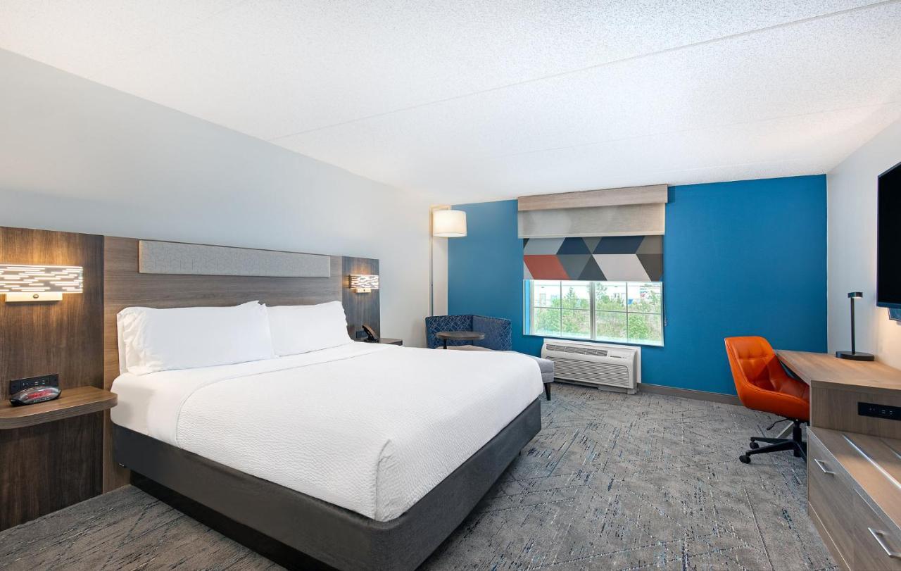 Holiday Inn Express & Suites Columbus At Northlake By Ihg Eksteriør bilde