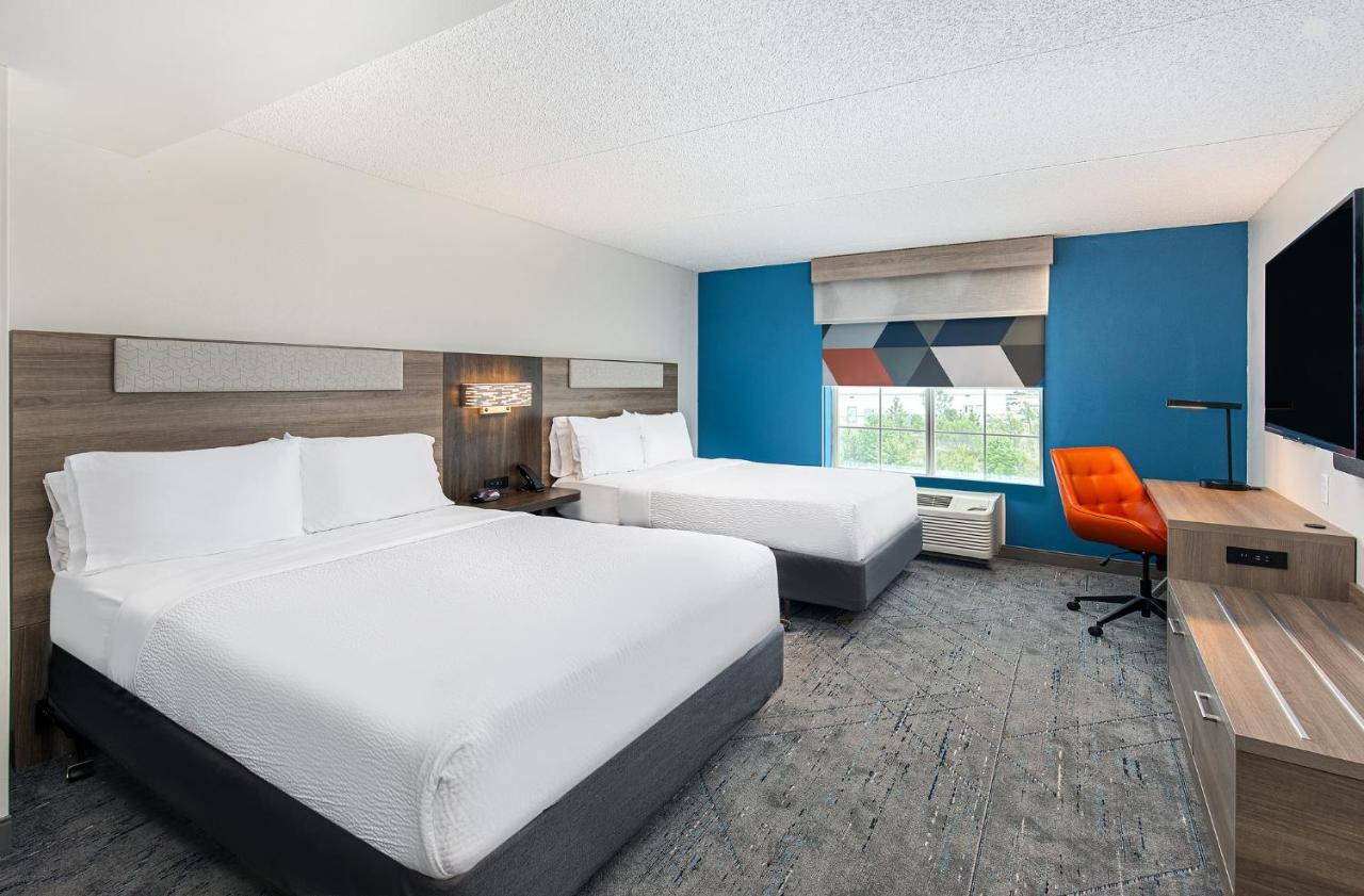 Holiday Inn Express & Suites Columbus At Northlake By Ihg Eksteriør bilde