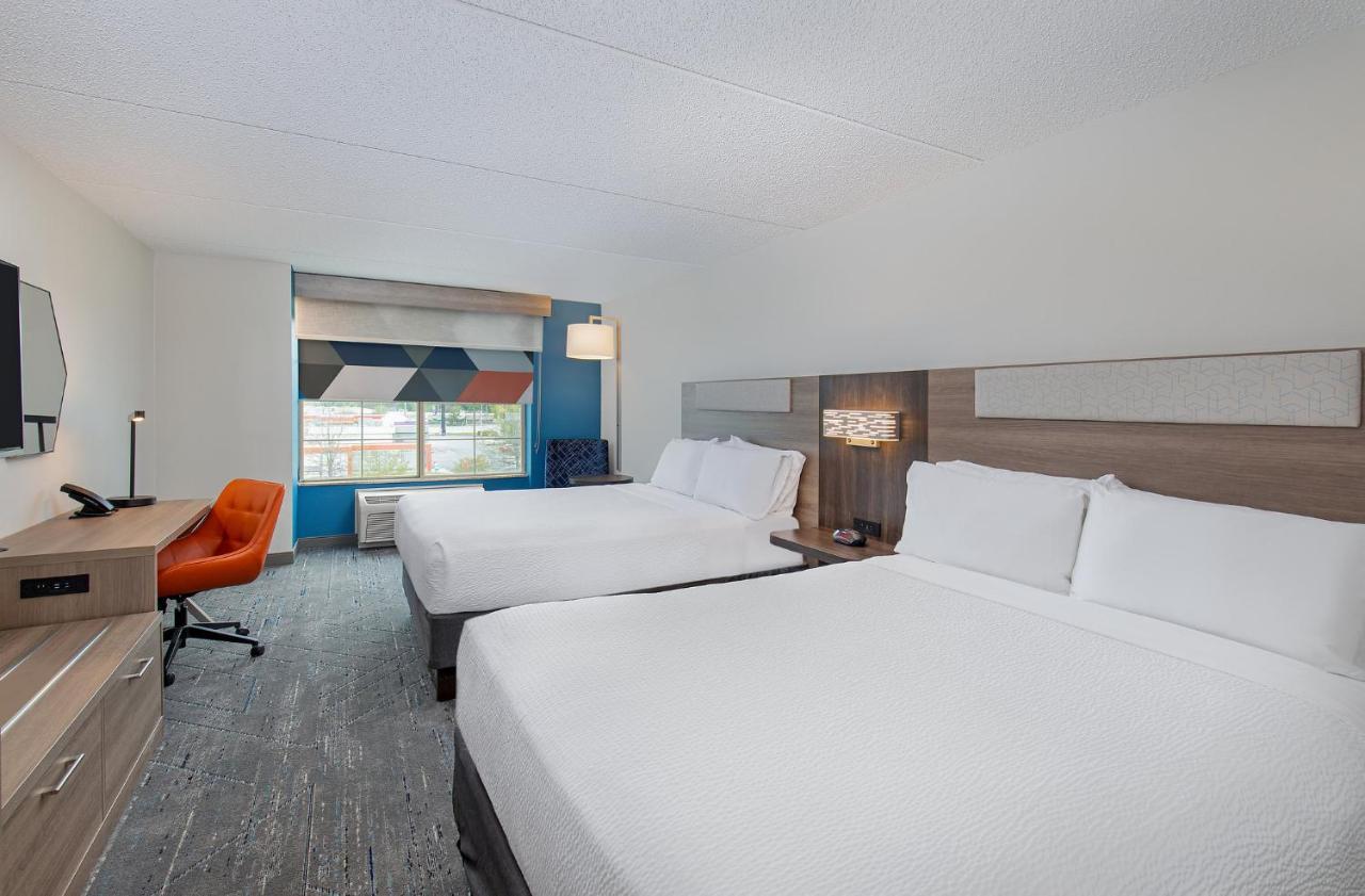 Holiday Inn Express & Suites Columbus At Northlake By Ihg Eksteriør bilde