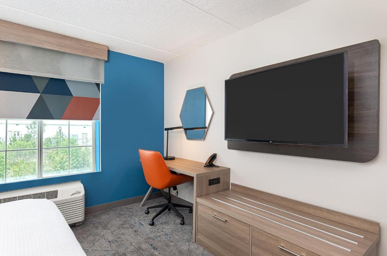 Holiday Inn Express & Suites Columbus At Northlake By Ihg Eksteriør bilde